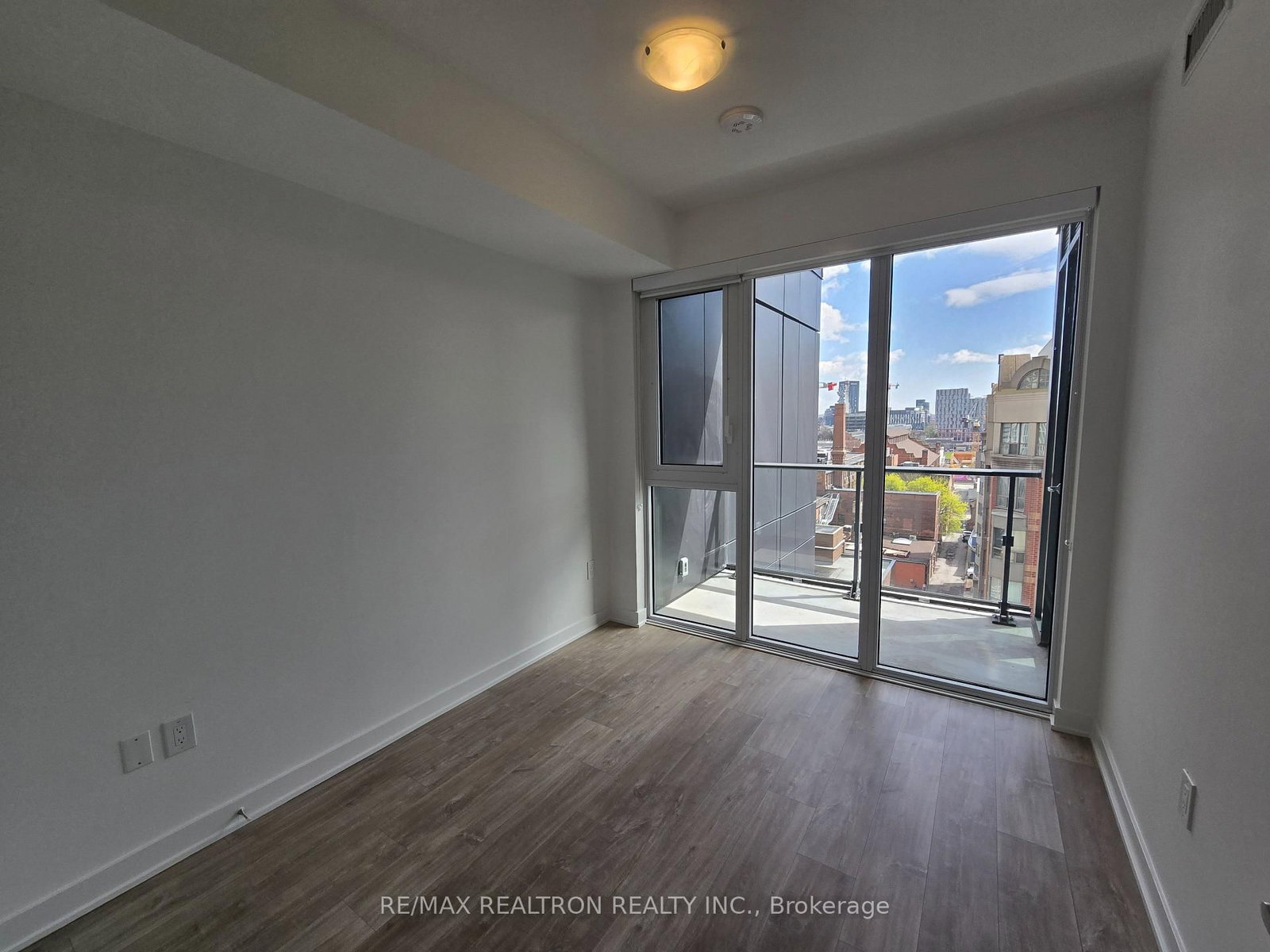 70 Princess Street, Unit 808 - Photo 8