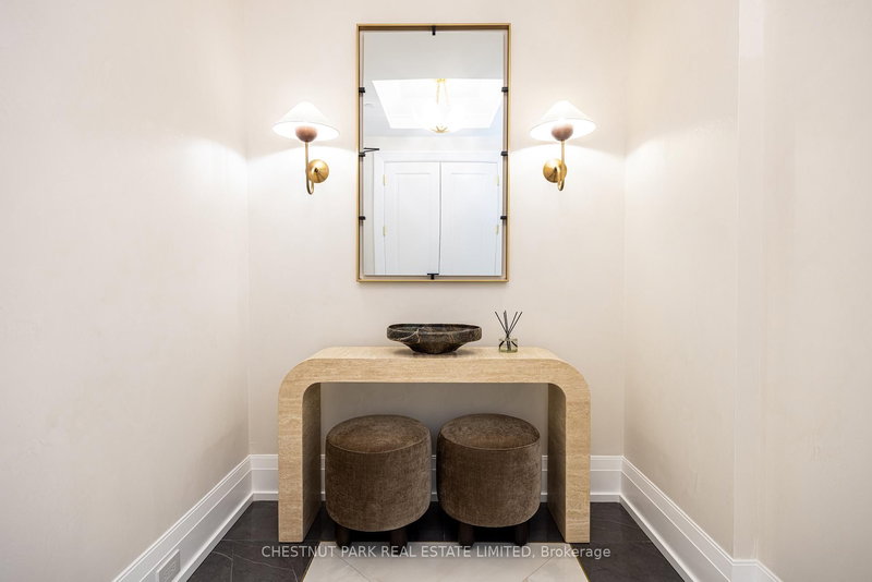 302 - 77 Clarendon Ave, Toronto, M4V 0B8 | Image 2