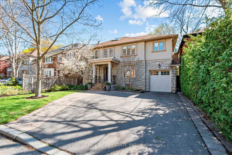 19 Menin Rd, Toronto, M6C 3J1 | Image 2