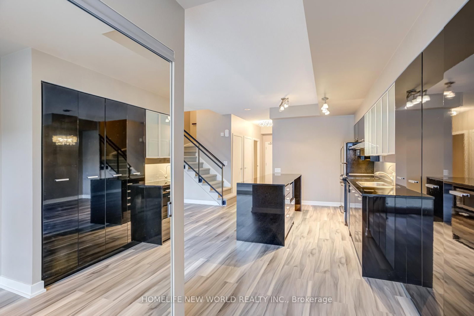 19 Singer Court, Unit Th2 - Photo 9