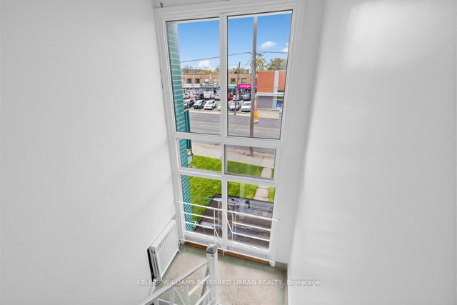 3867 Bathurst Street