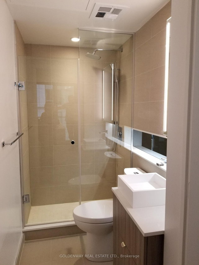 612 - 215 Queen Street W