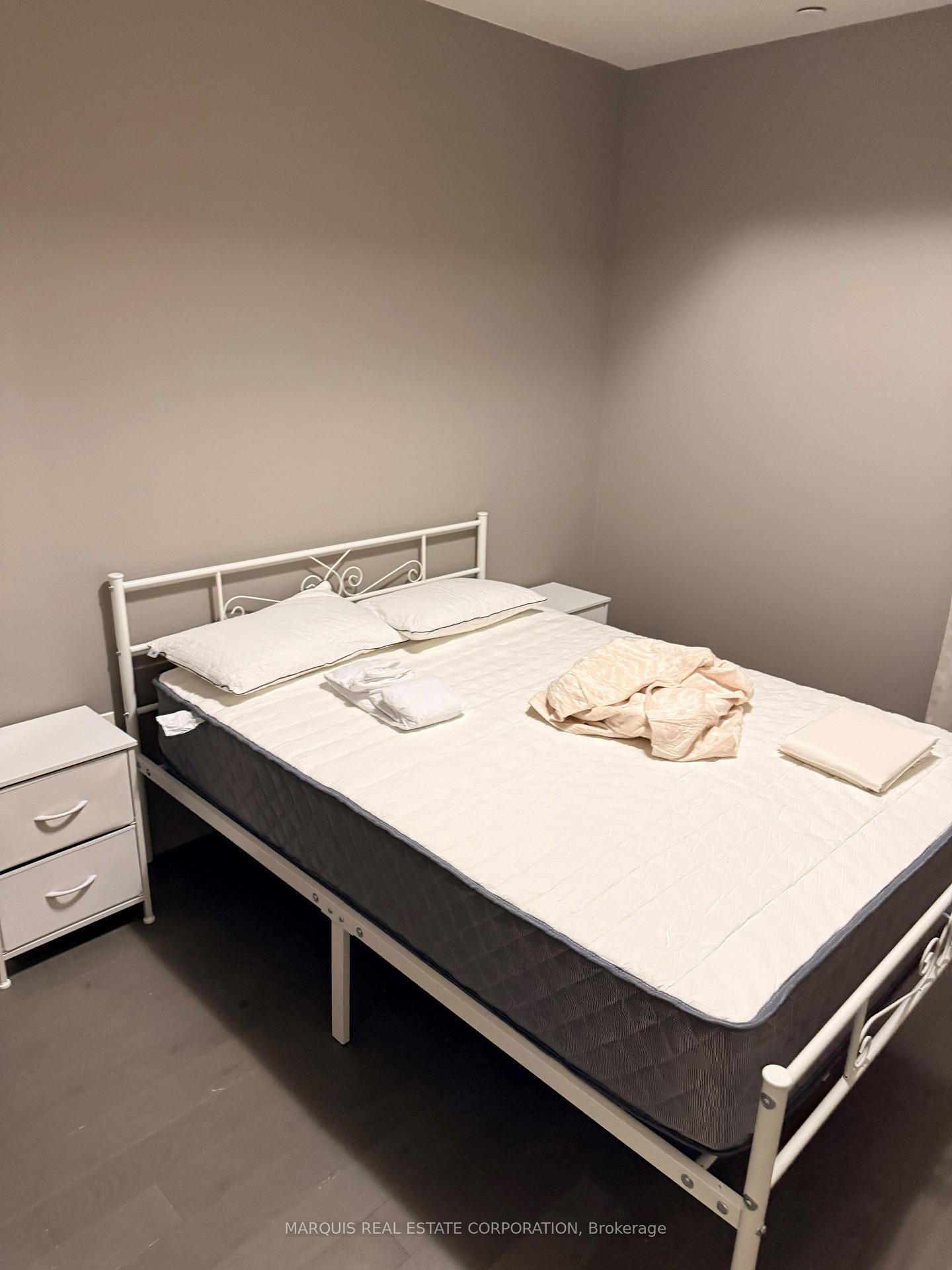 330 Richmond Street W, Unit 505-Room Only - Photo 19