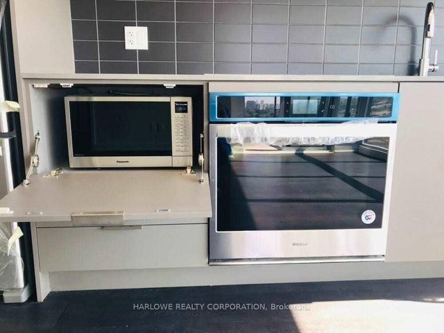 N1802 - 6 Sonic Way