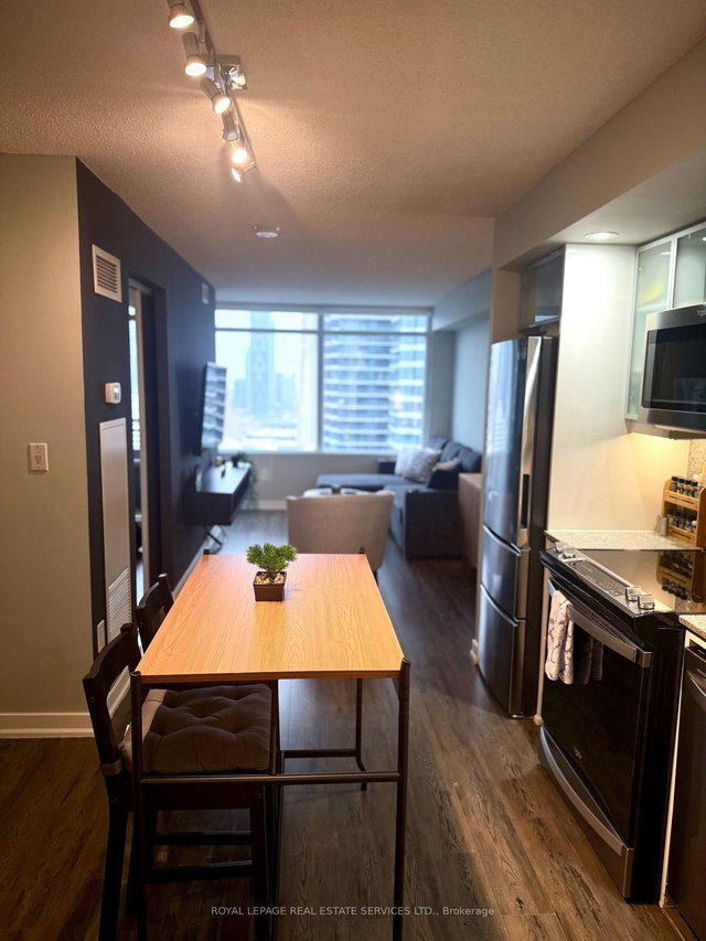 3703 - 25 Telegram Mews S