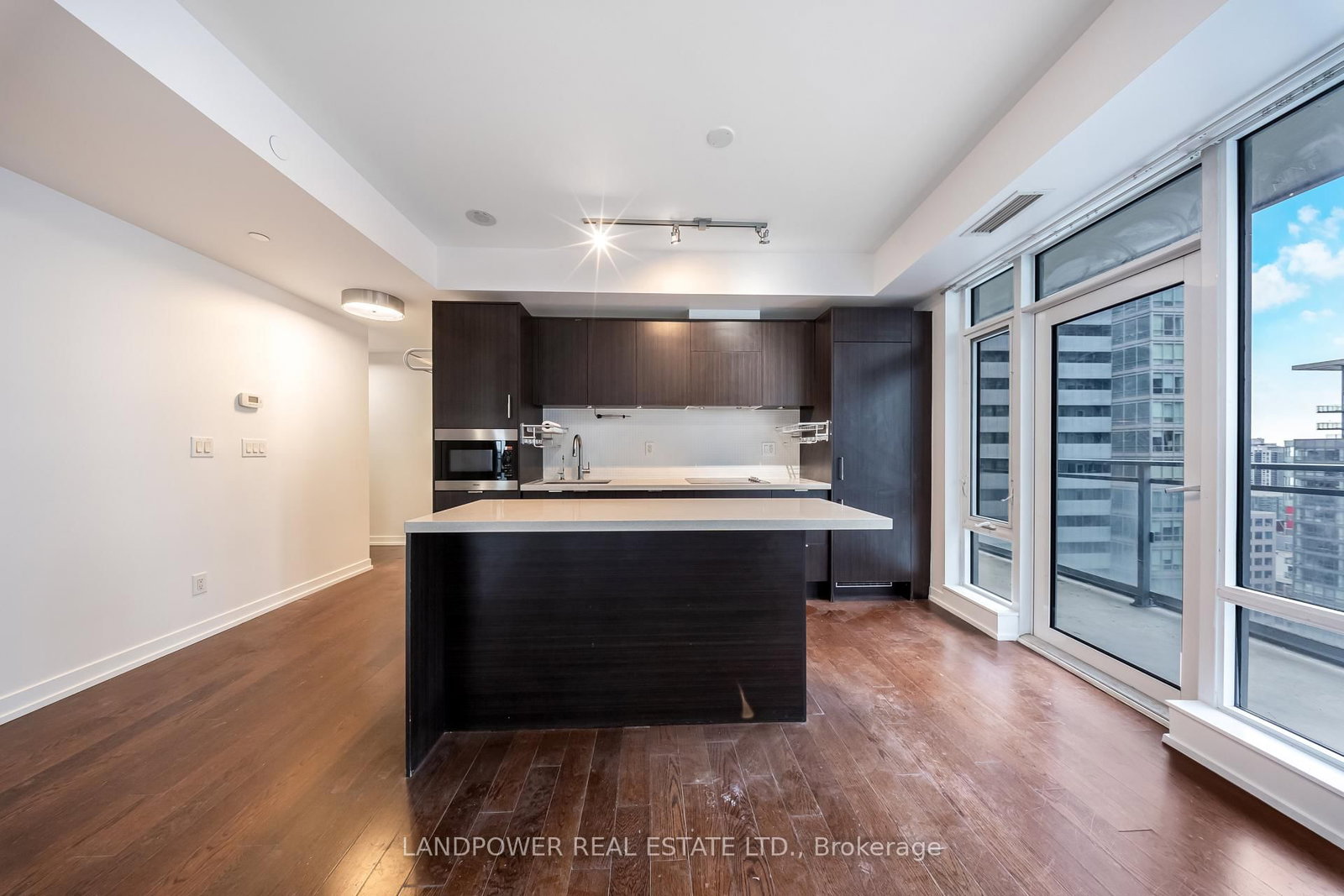 21 Widmer Street, Unit 2811 - Photo 12