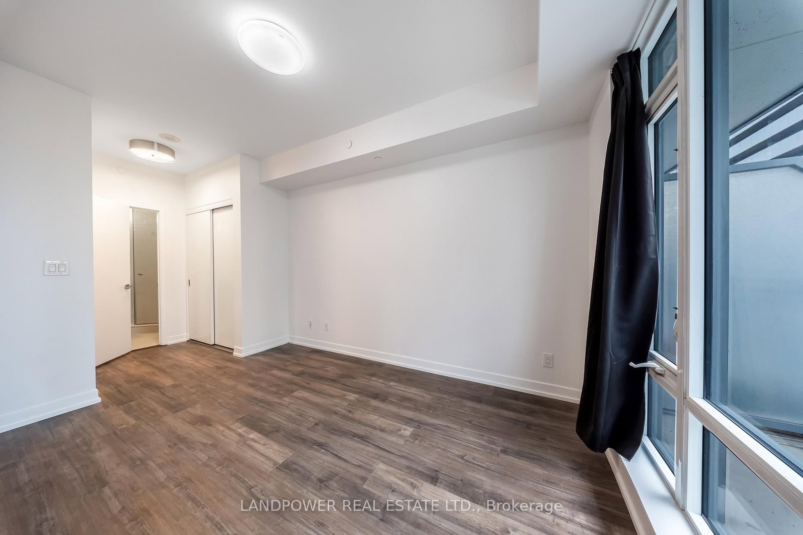 21 Widmer Street, Unit 2811 - Photo 8