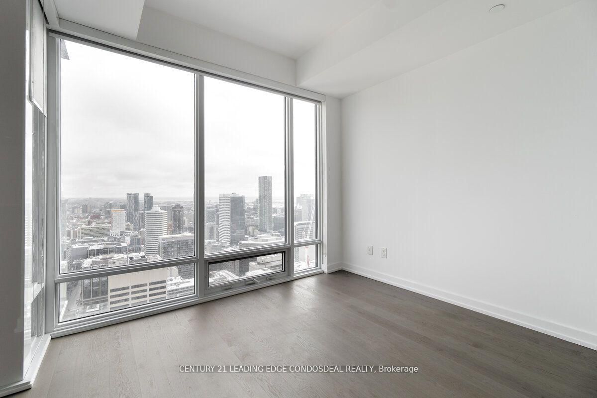 488 University Avenue, Unit 3906 - Photo 21