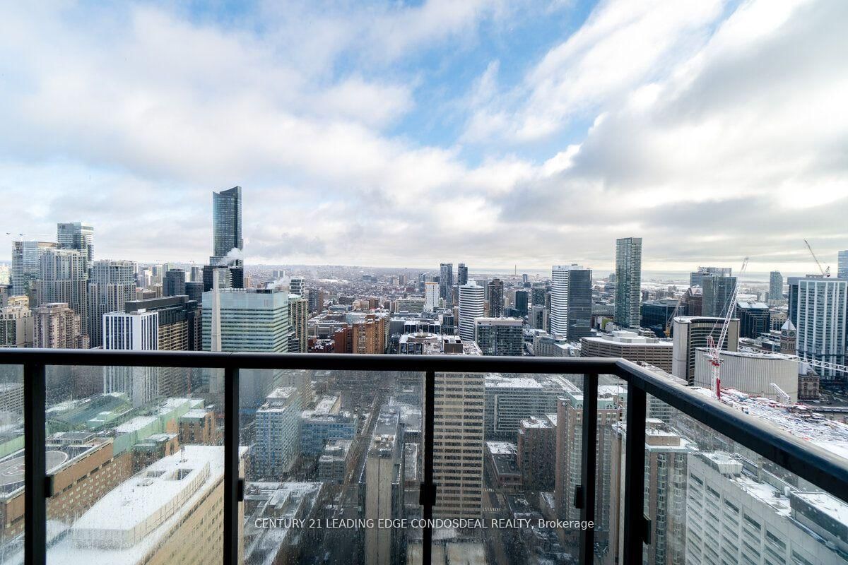 488 University Avenue, Unit 3906 - Photo 30