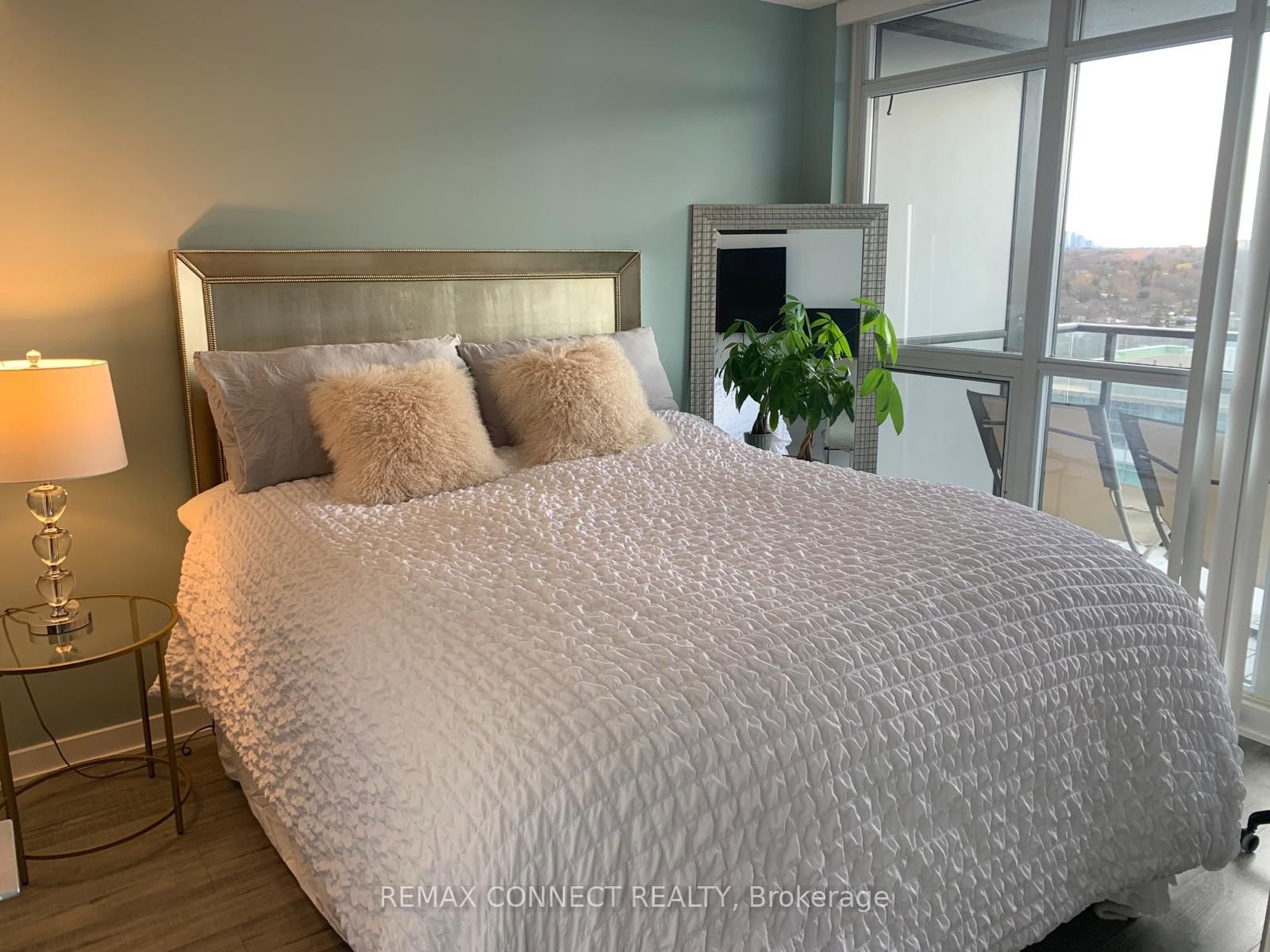 19 Singer Court, Unit 1812 - Photo 11