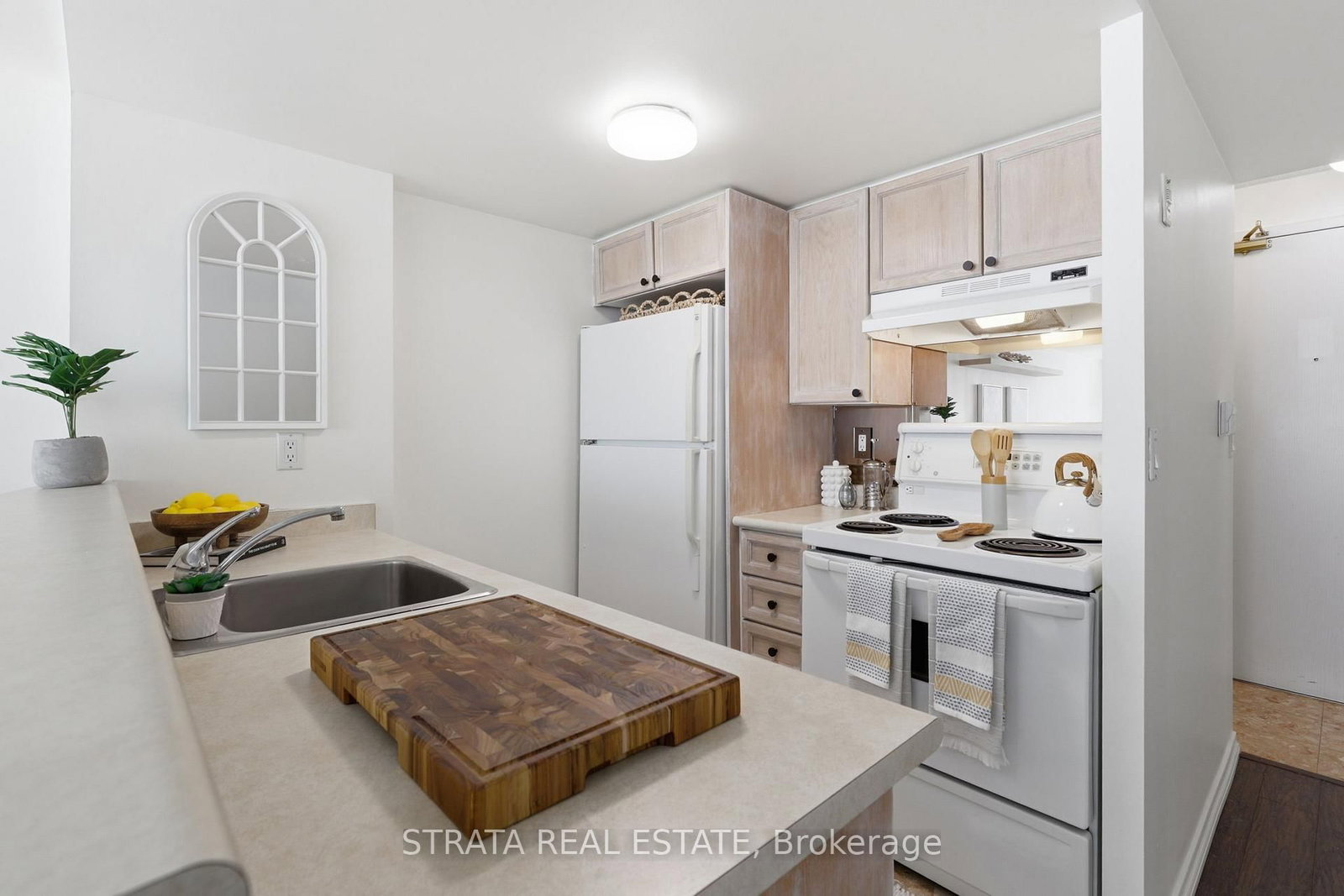 109 Front Street E, Unit 440 - Photo 5