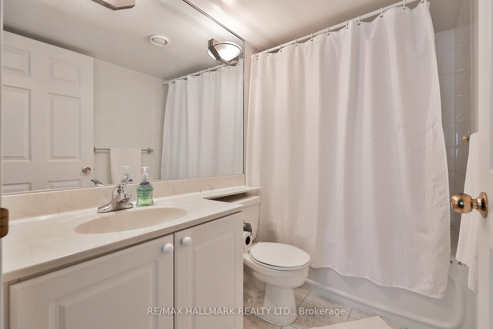109 Front Street E, Unit 528 - Photo 31