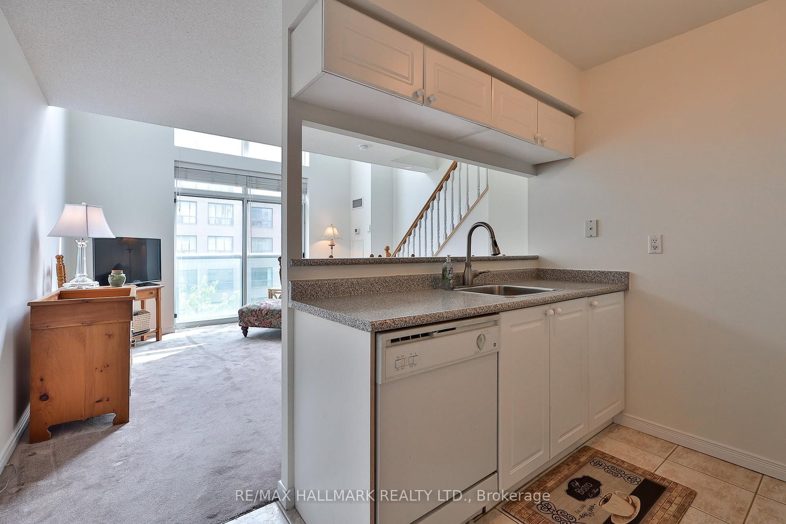 109 Front Street E, Unit 528 - Photo 5