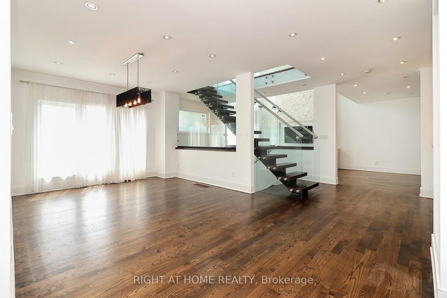 2 Chalet Road