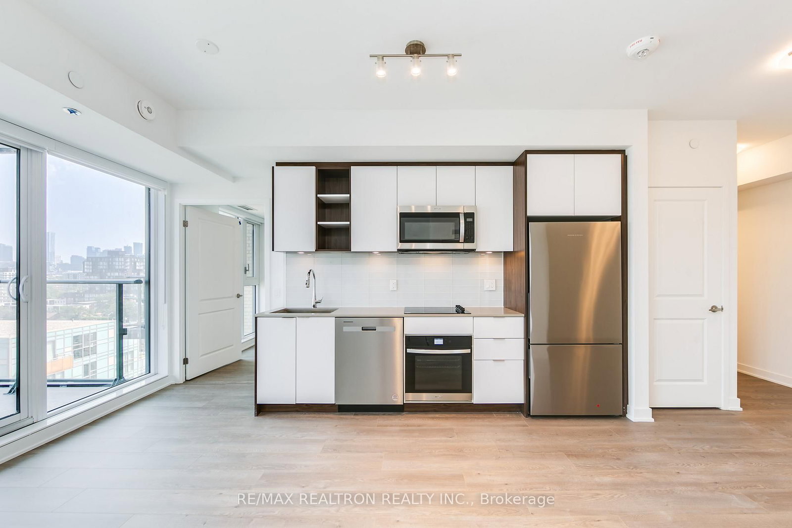 543 Richmond Street W, Unit 1402 - Photo 6