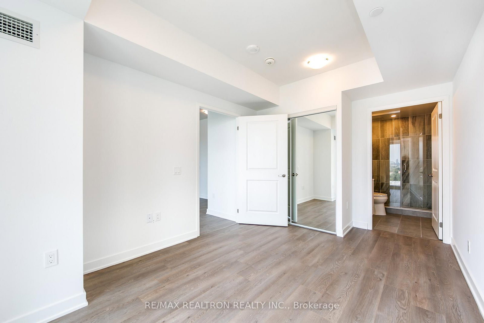543 Richmond Street W, Unit 1402 - Photo 8