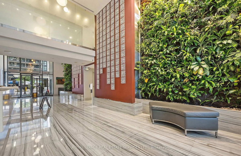 852 - 111 Elizabeth St, Toronto, M5G 1P7 | Image 2