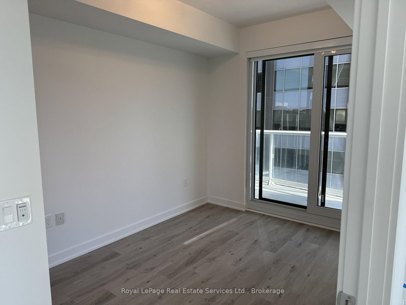 1814 - 230 Simcoe St, Toronto, M5T 1T4 | Image 2
