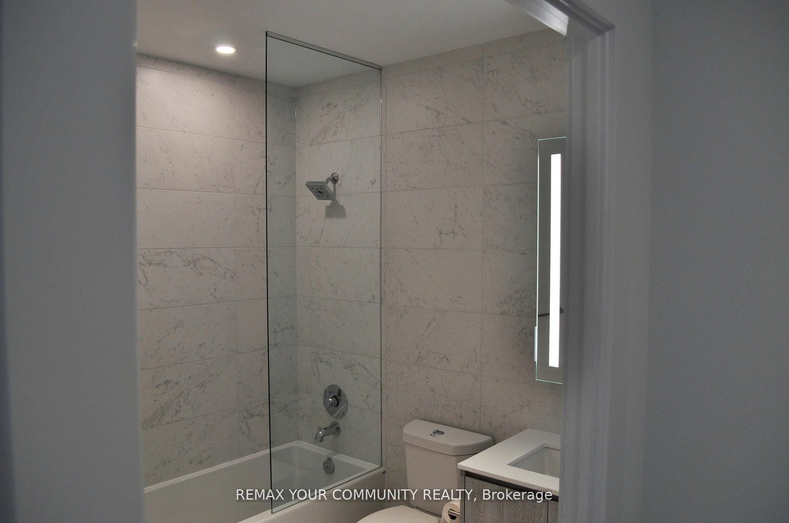 118 Merchants' Wharf, Unit 812 - Photo 13
