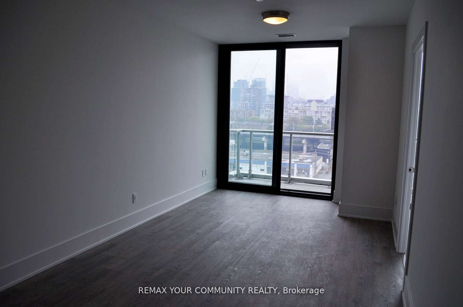 118 Merchants' Wharf, Unit 812 - Photo 5