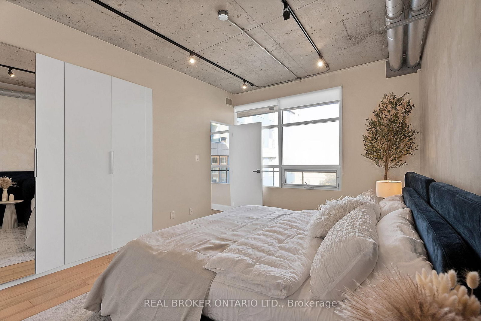 42 Camden Street, Unit 603 - Photo 17