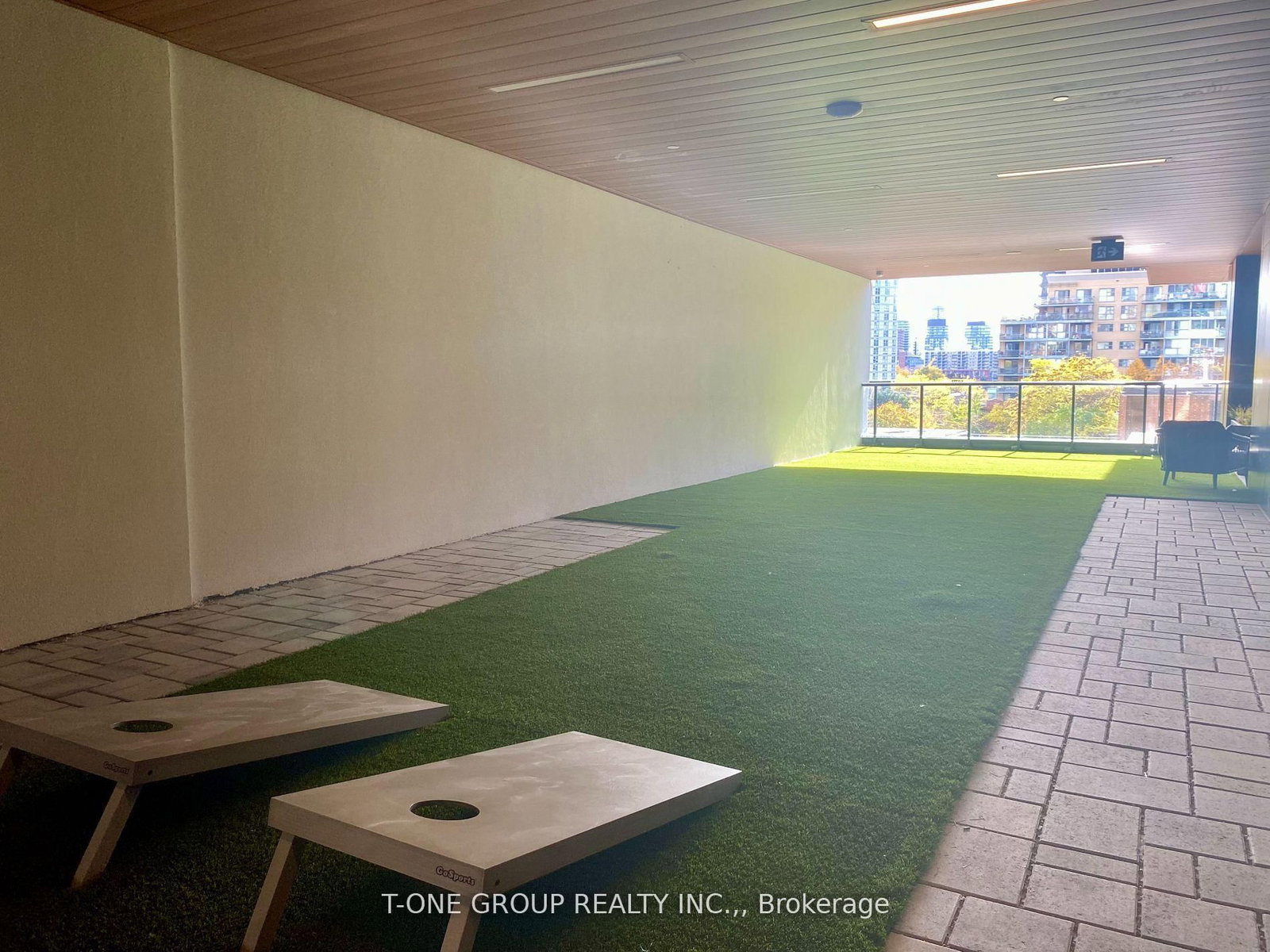 319 Jarvis Street, Unit LPH06 - Photo 14