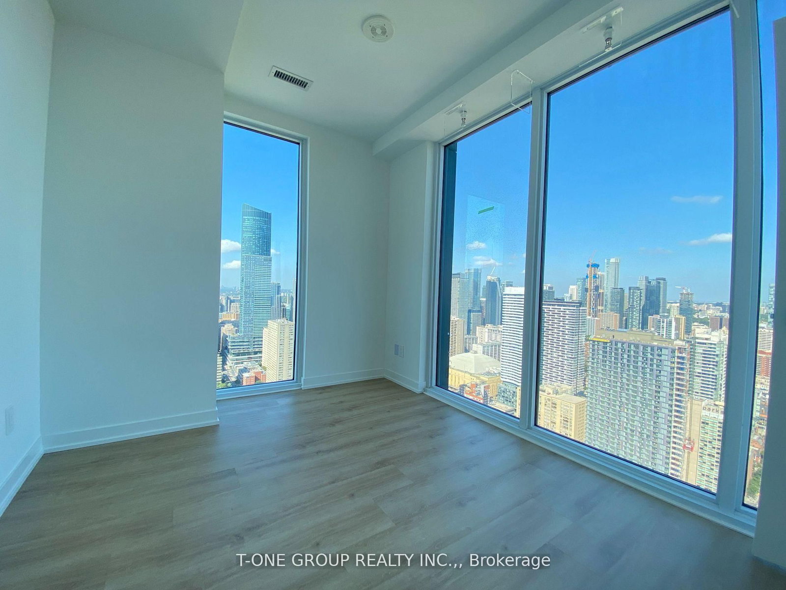 319 Jarvis Street, Unit LPH06 - Photo 9