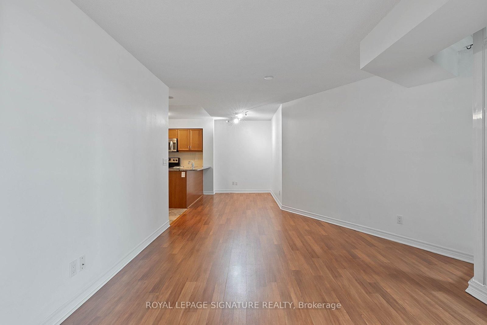 19 Grand Trunk Crescent, Unit 801 - Photo 16