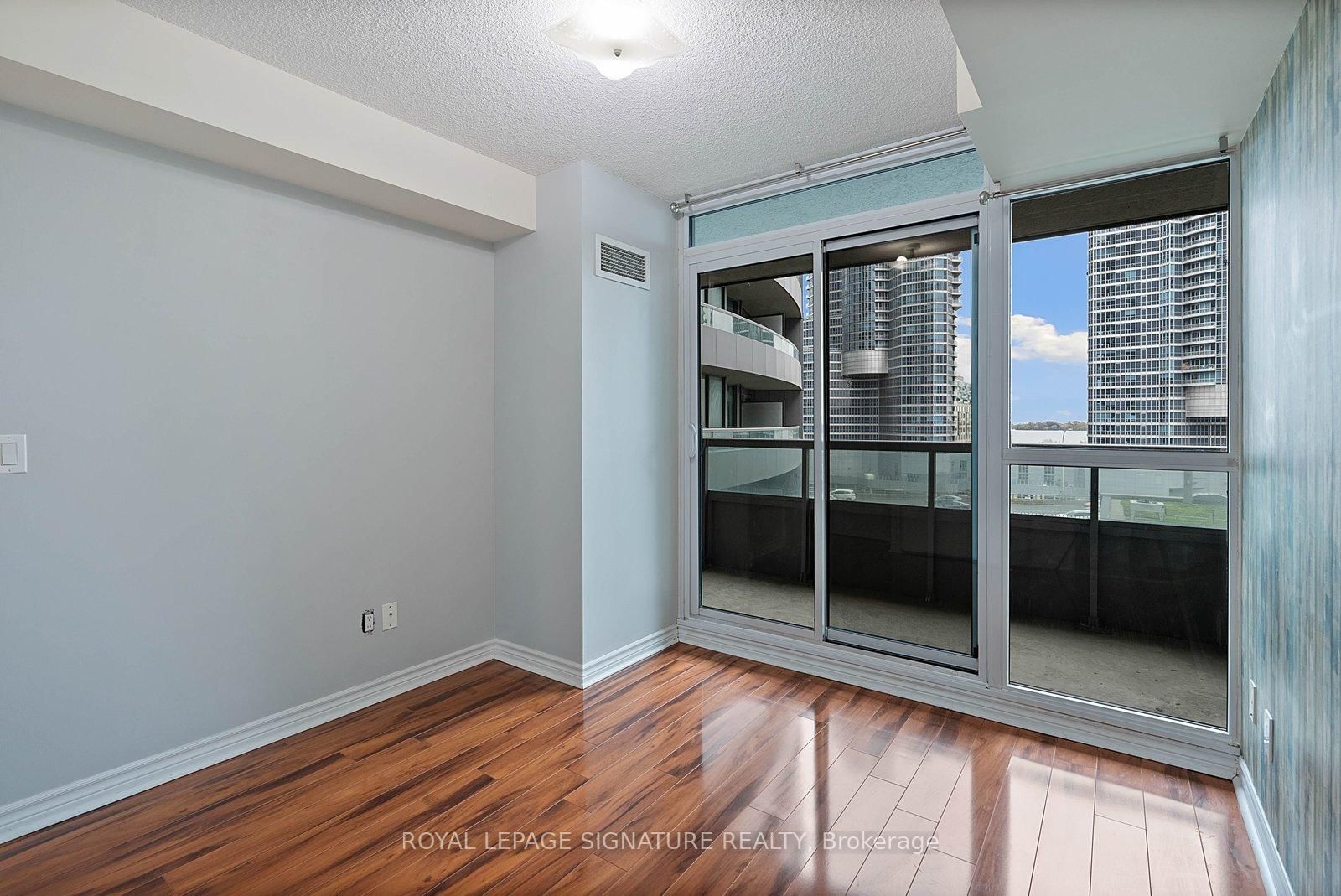 19 Grand Trunk Crescent, Unit 801 - Photo 19