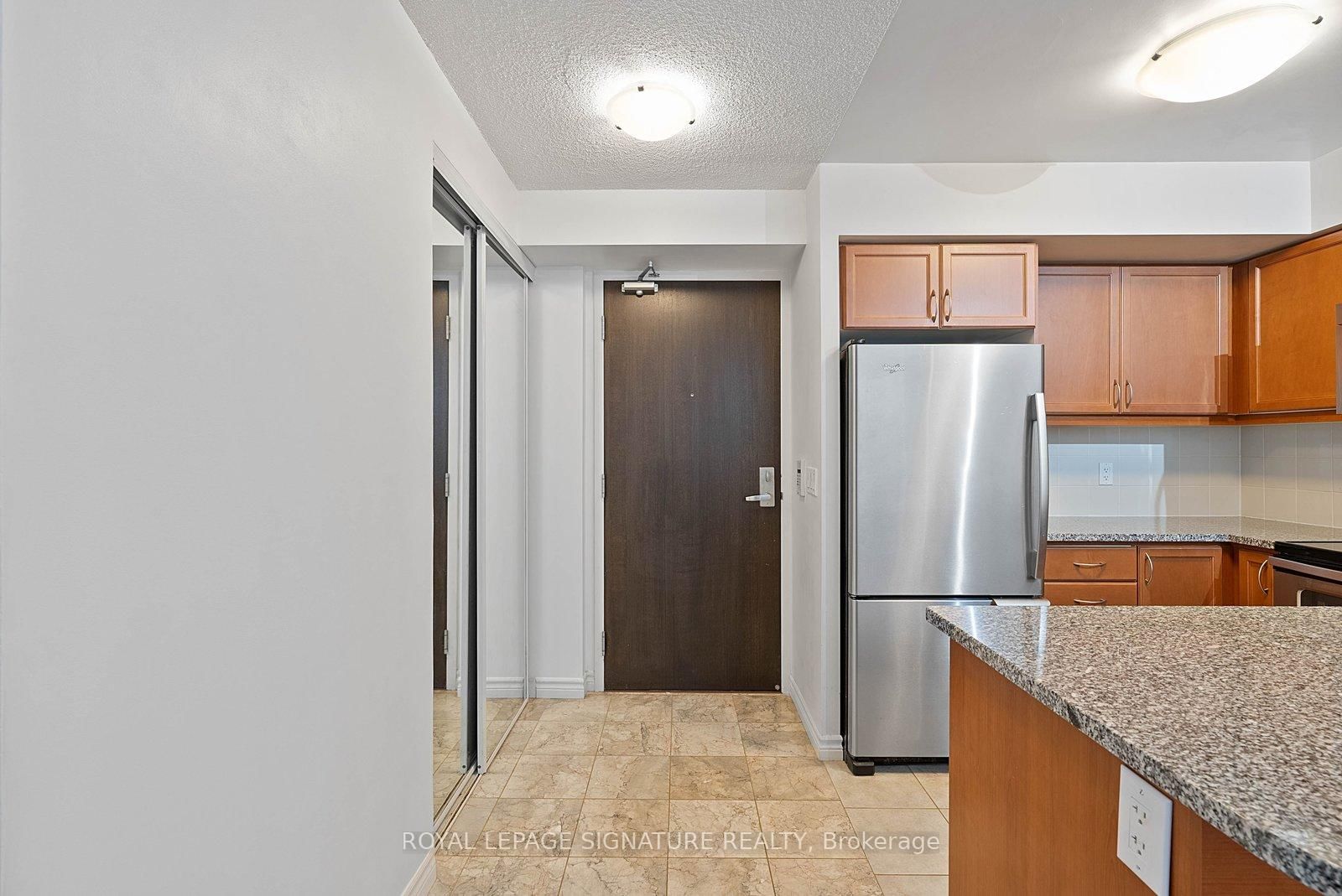 19 Grand Trunk Crescent, Unit 801 - Photo 8