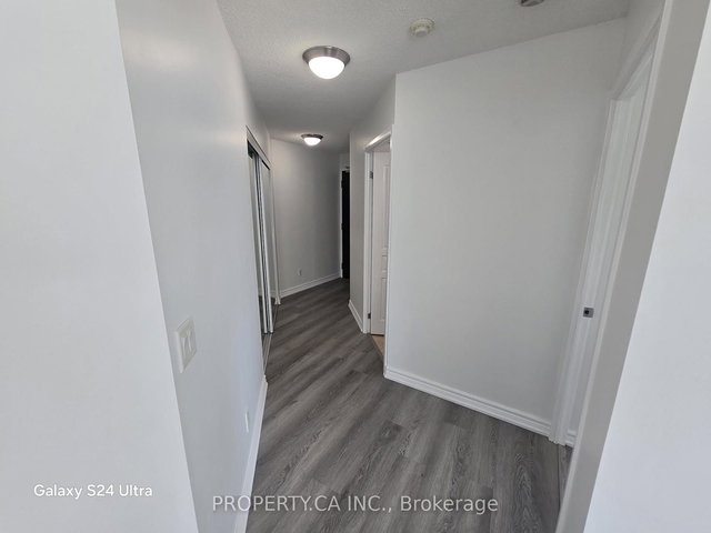2811 - 18 Yonge Street