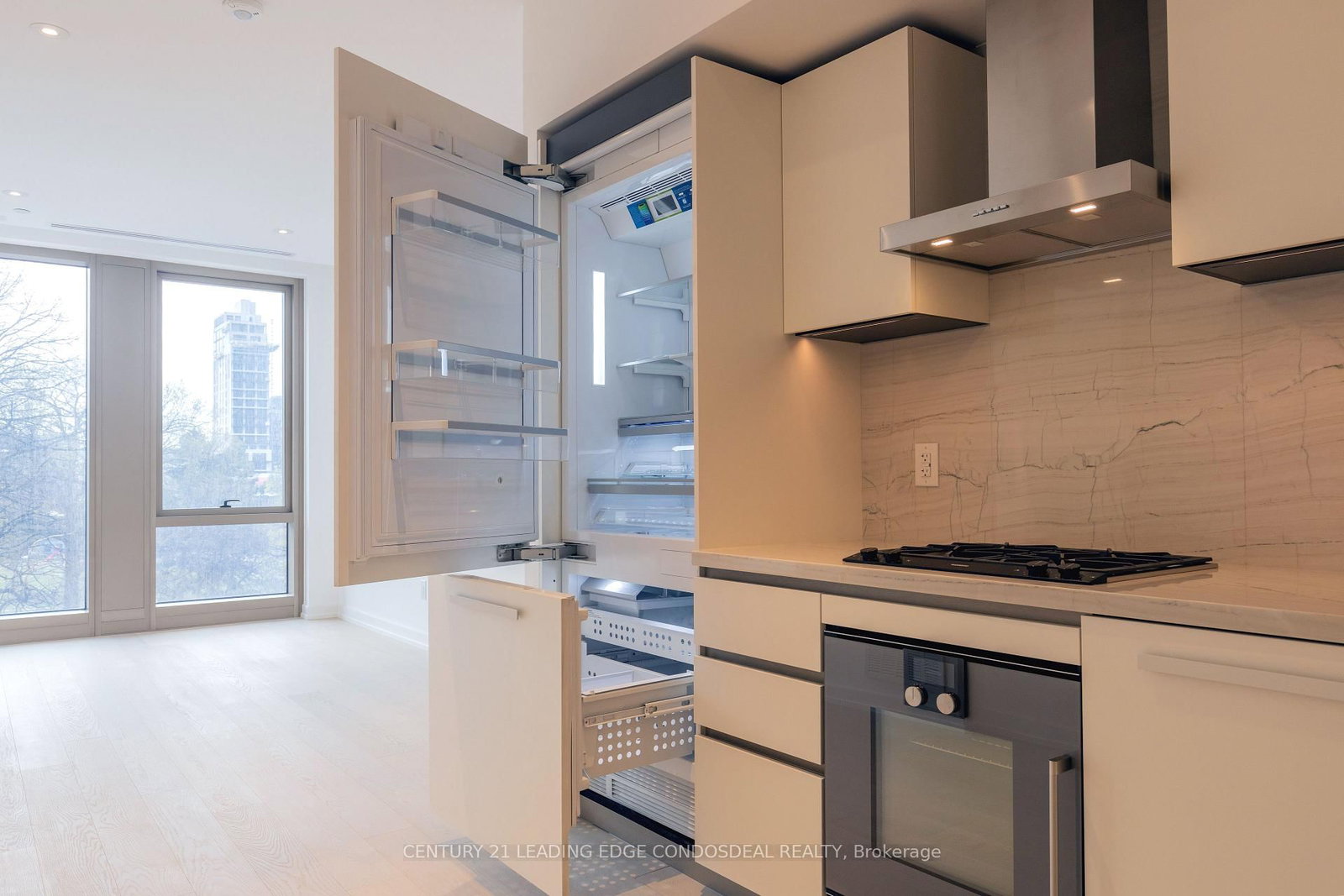 1315 Bay Street, Unit 502 - Photo 5