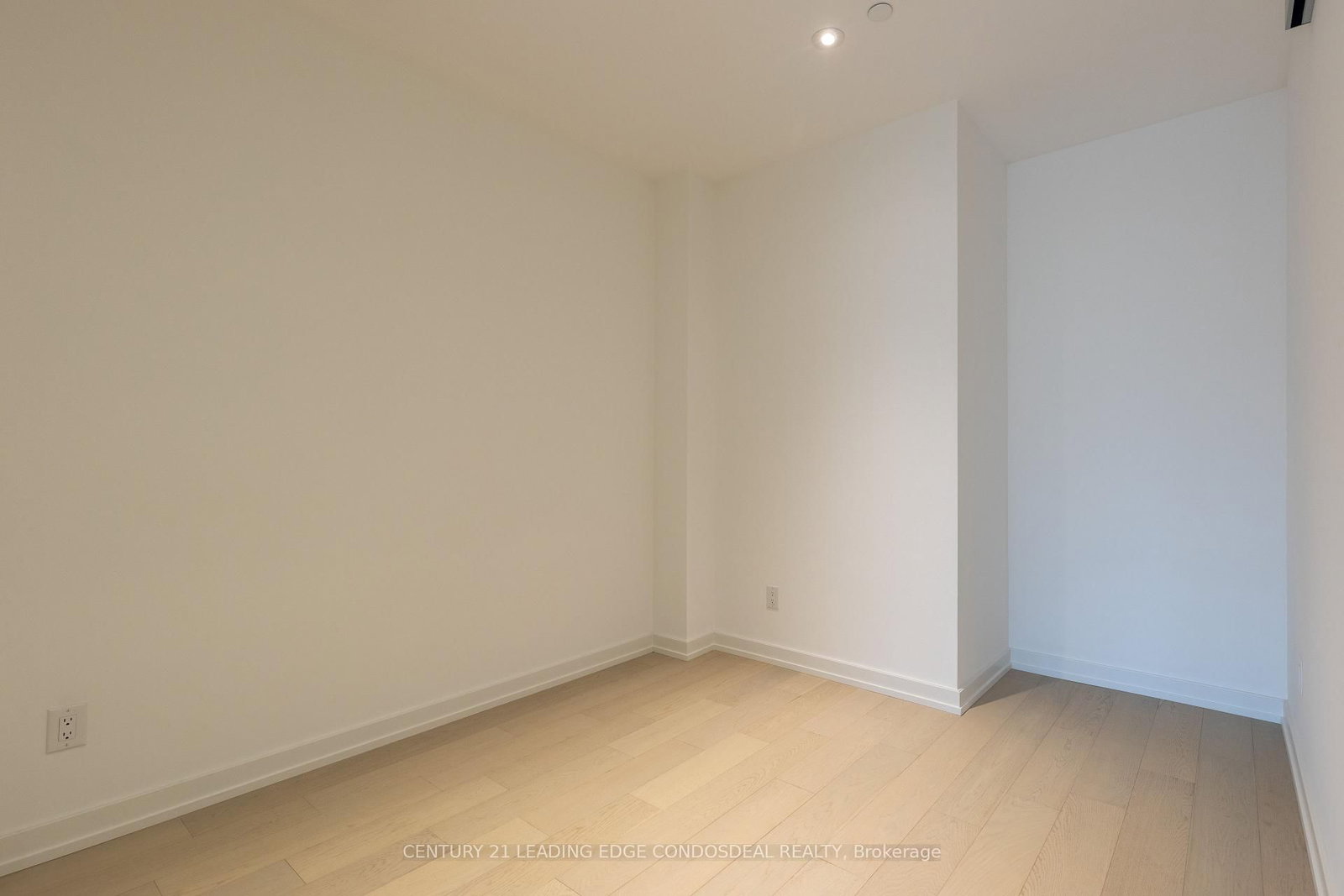 1315 Bay Street, Unit 502 - Photo 8