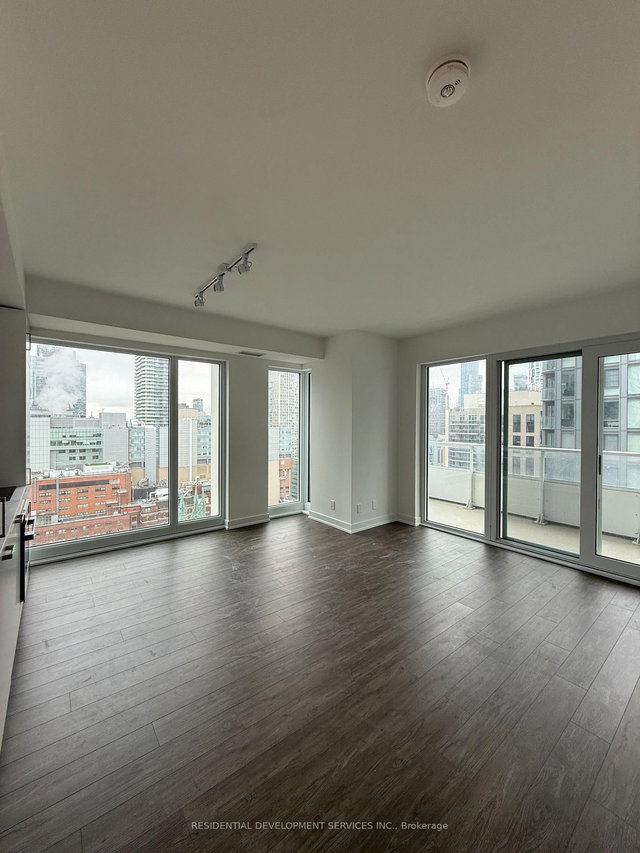 2711 - 88 Queen Street