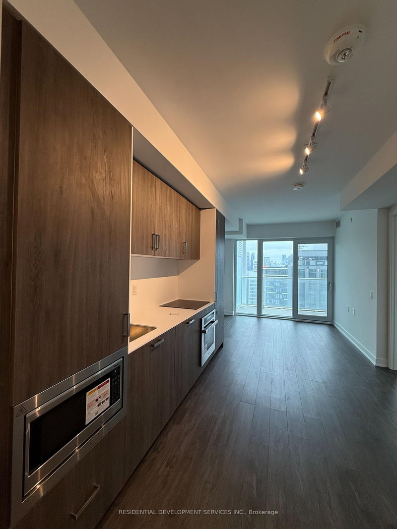 3216 - 88 Queen St, Toronto, M5C 0B6 | Image 3