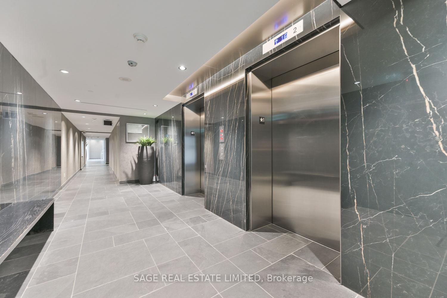 95 Bathurst Street, Unit 914 - Photo 2