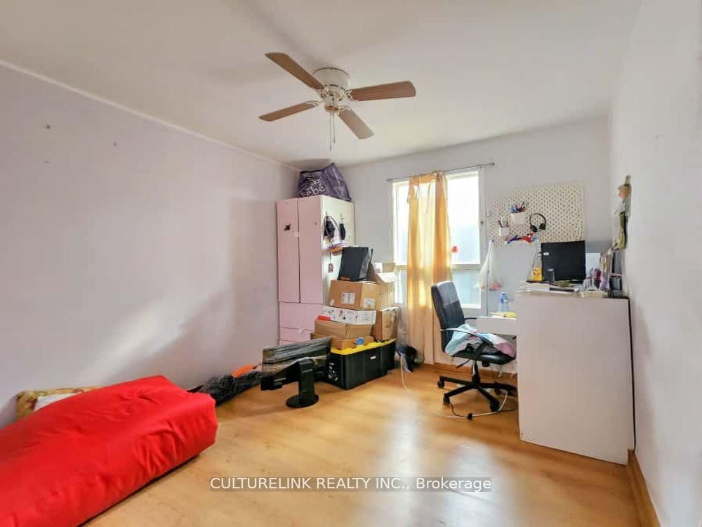 52 Palmerston Avenue • Toronto, ON photo 25