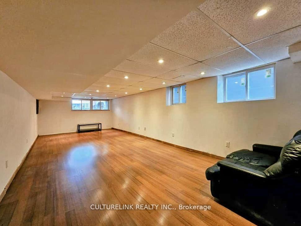 52 Palmerston Avenue • Toronto, ON photo 26