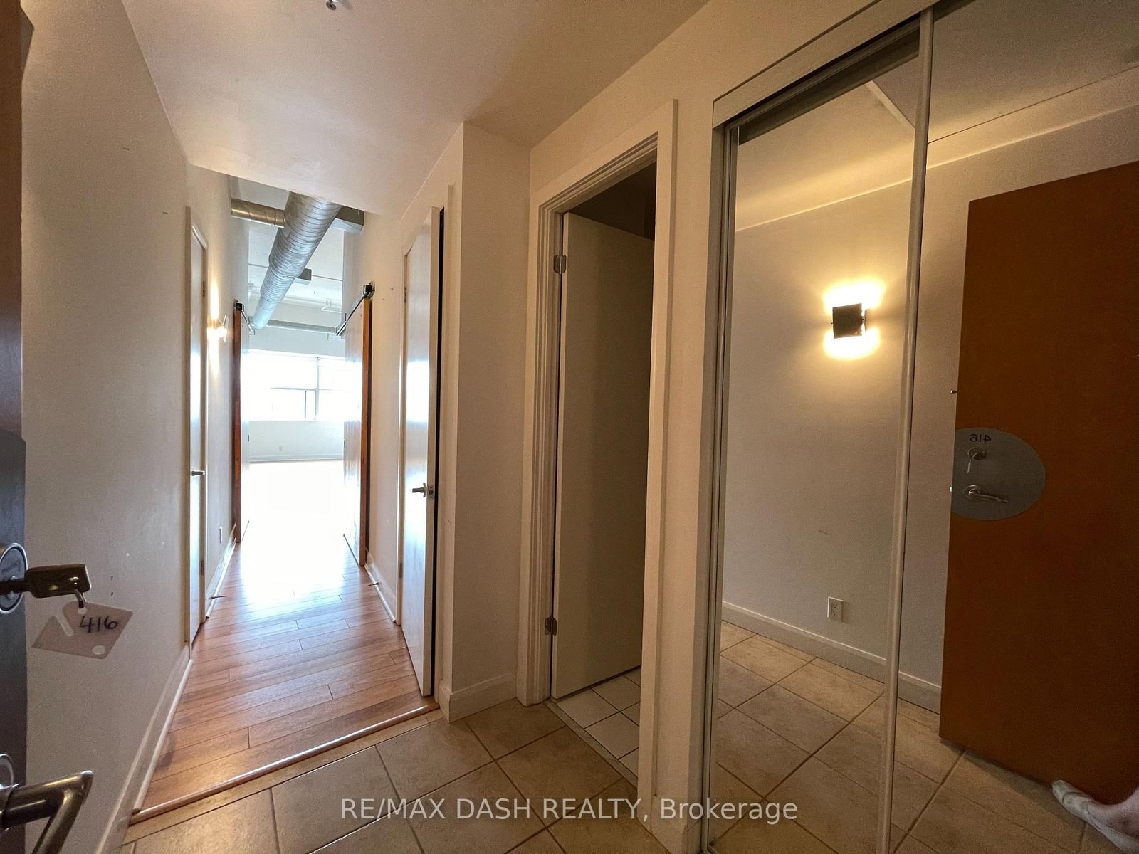 700 King Street W, Unit 416 - Photo 4