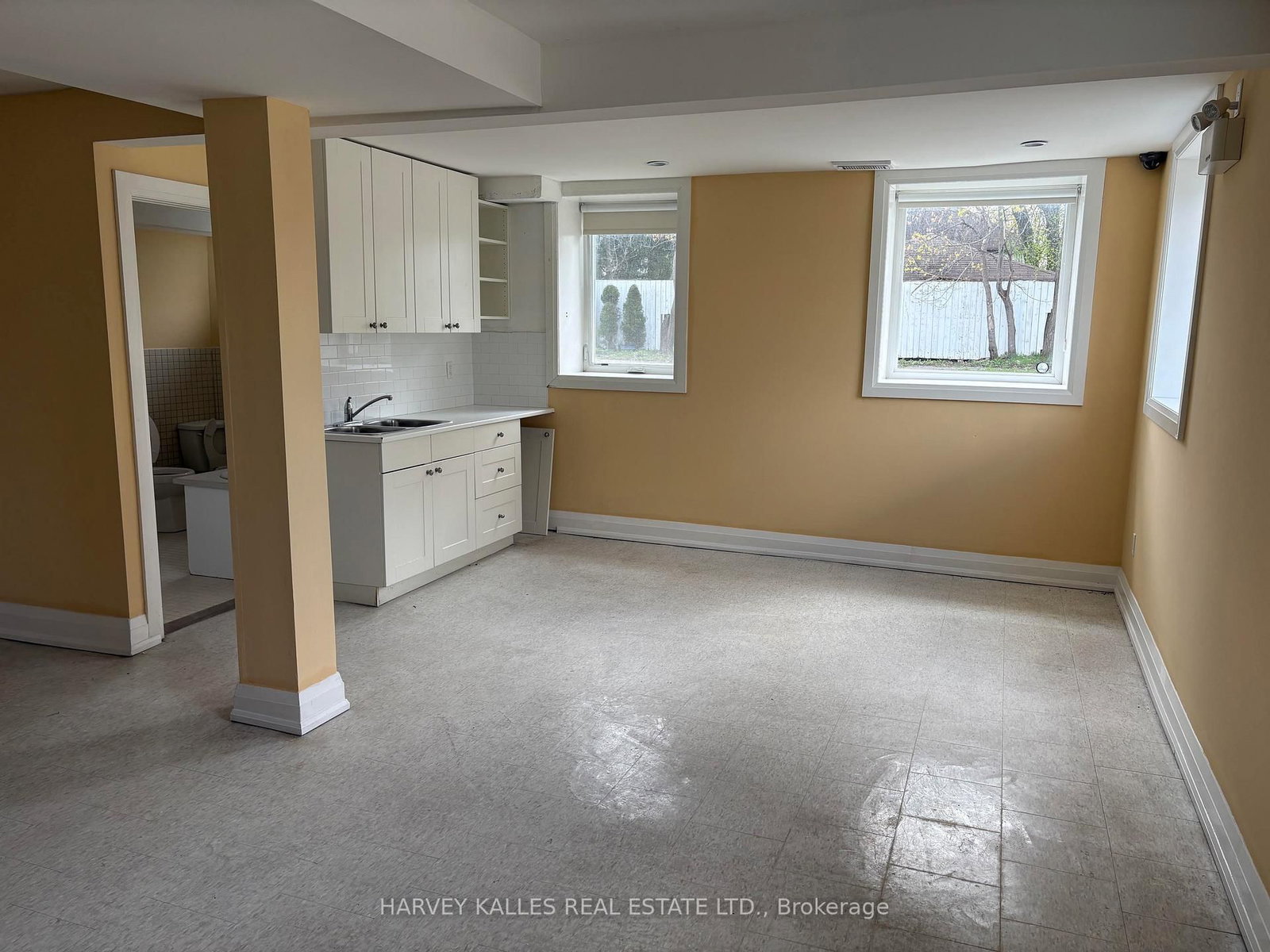 253-255 Shepppard Avenue W - Photo 3