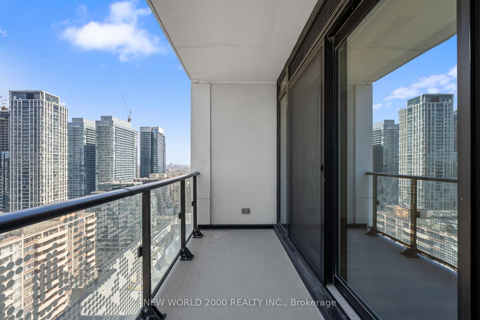 101 Roehampton Avenue, Unit 1712 - Photo 11