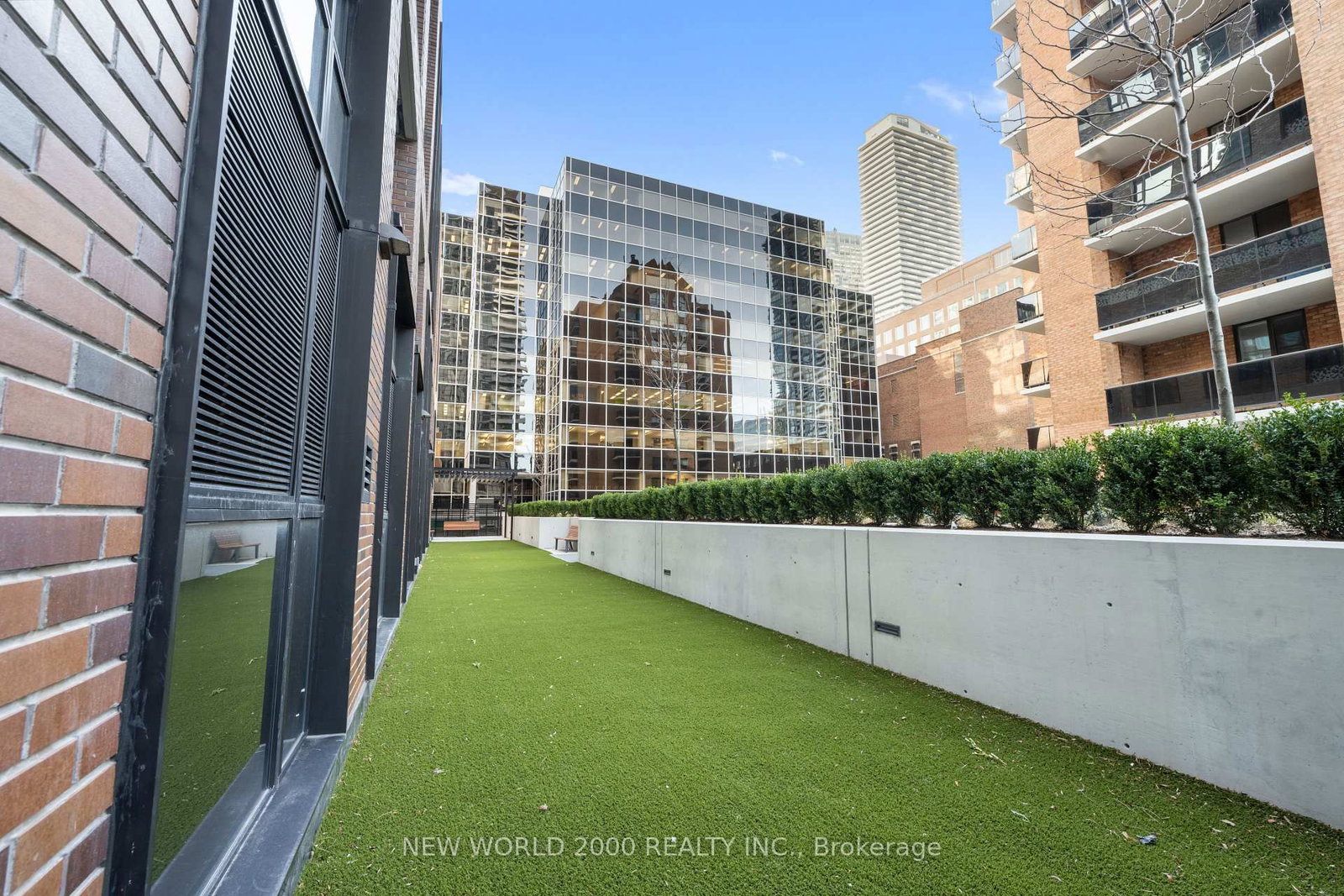 101 Roehampton Avenue, Unit 1712 - Photo 38