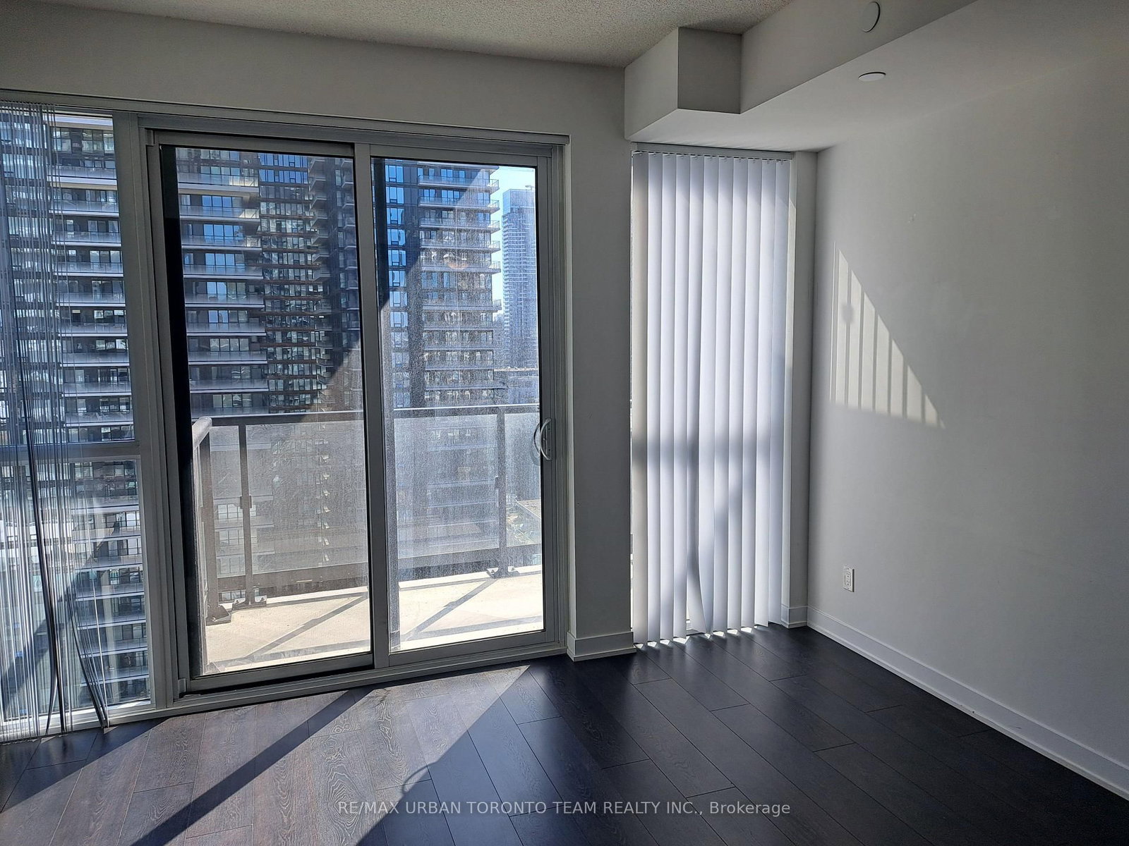 87 Peter Street, Unit 3613 - Photo 9