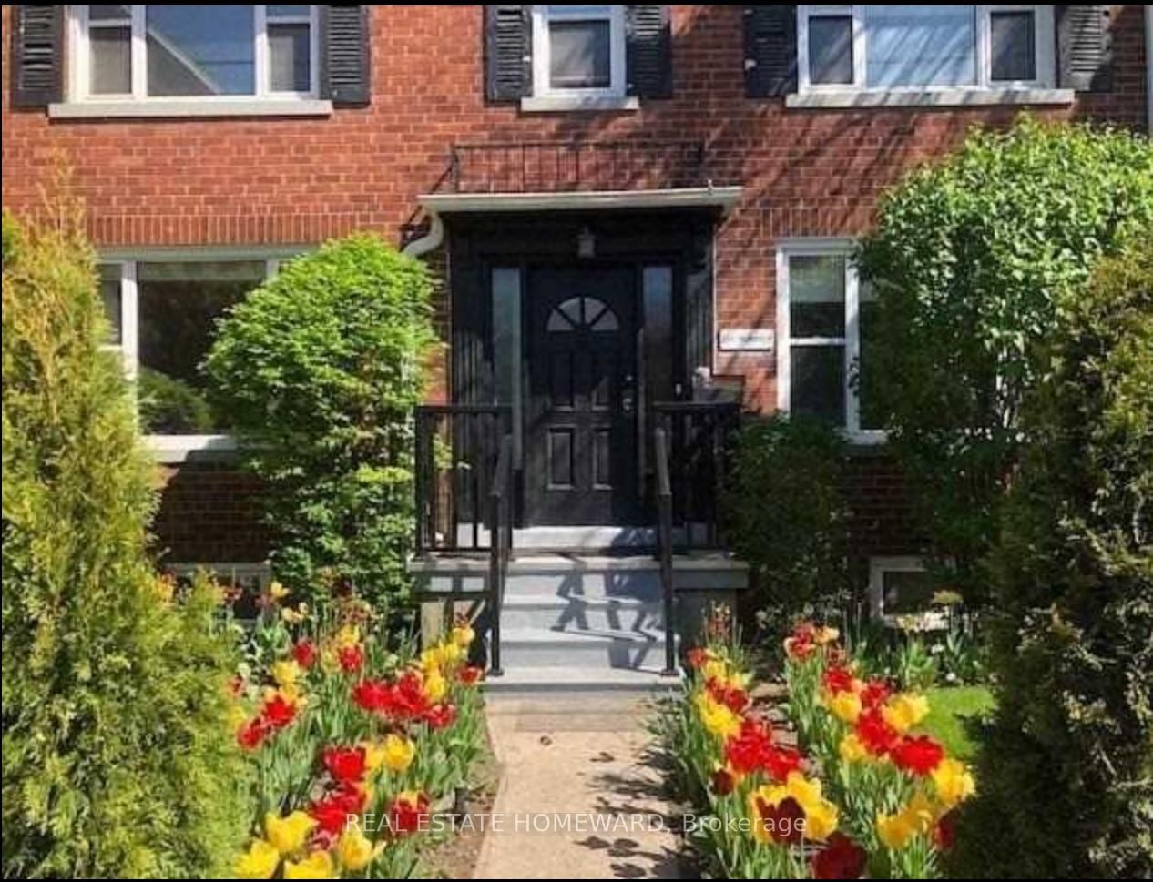 Side-274 Rumsey Road, Toronto, ON