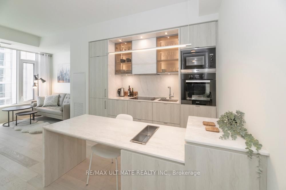 11 Yorkville Avenue, Unit 4505 - Photo 15