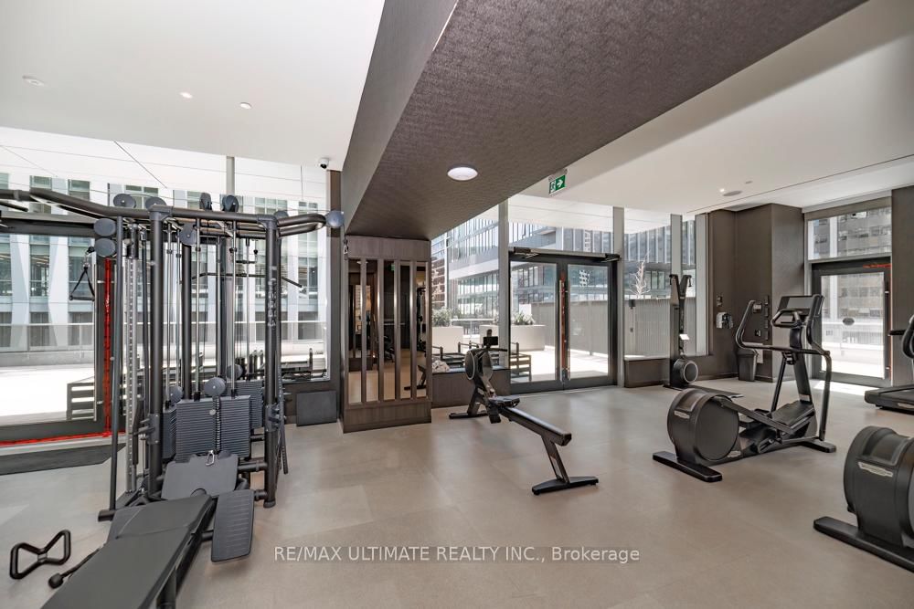 11 Yorkville Avenue, Unit 4505 - Photo 29