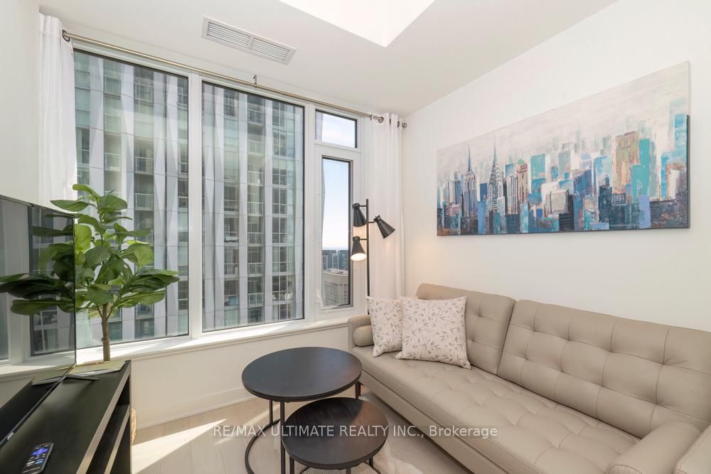 11 Yorkville Avenue, Unit 4505 - Photo 8