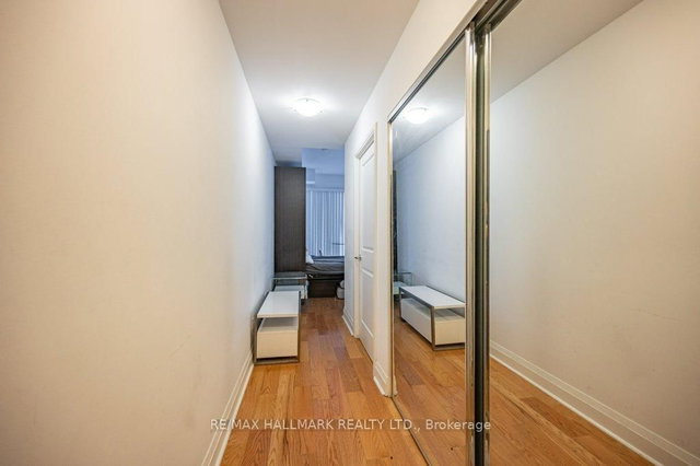 1507 - 1080 Bay Street