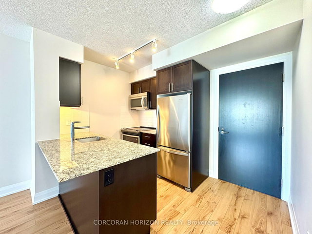 706 - 18 Graydon Hall Drive