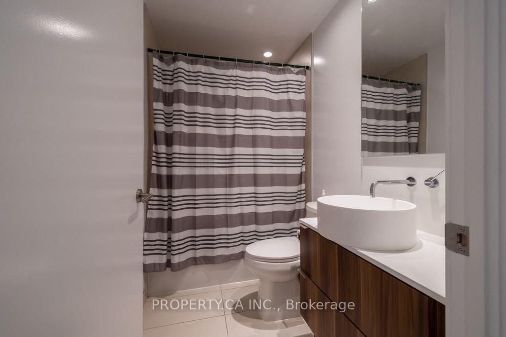 185 Roehampton Avenue, Unit 1303 - Photo 13